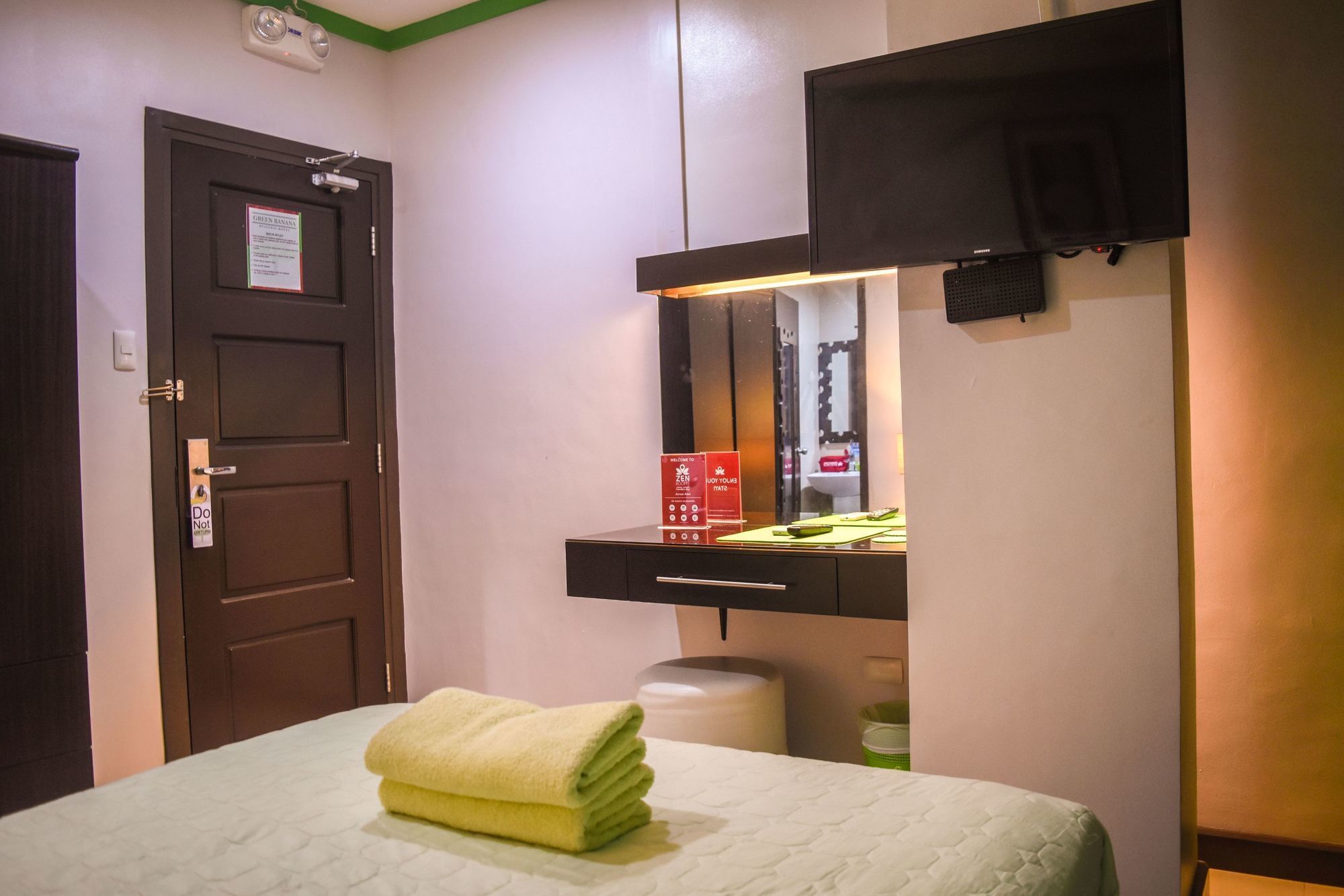 Zen Rooms Pryce Business Park Davao City Exterior foto